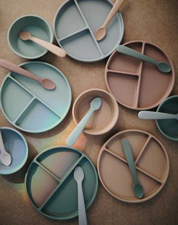 MUSHIE - Silicone Suction Plate - Powder Blue - BambiniJO | Buy Online | Jordan