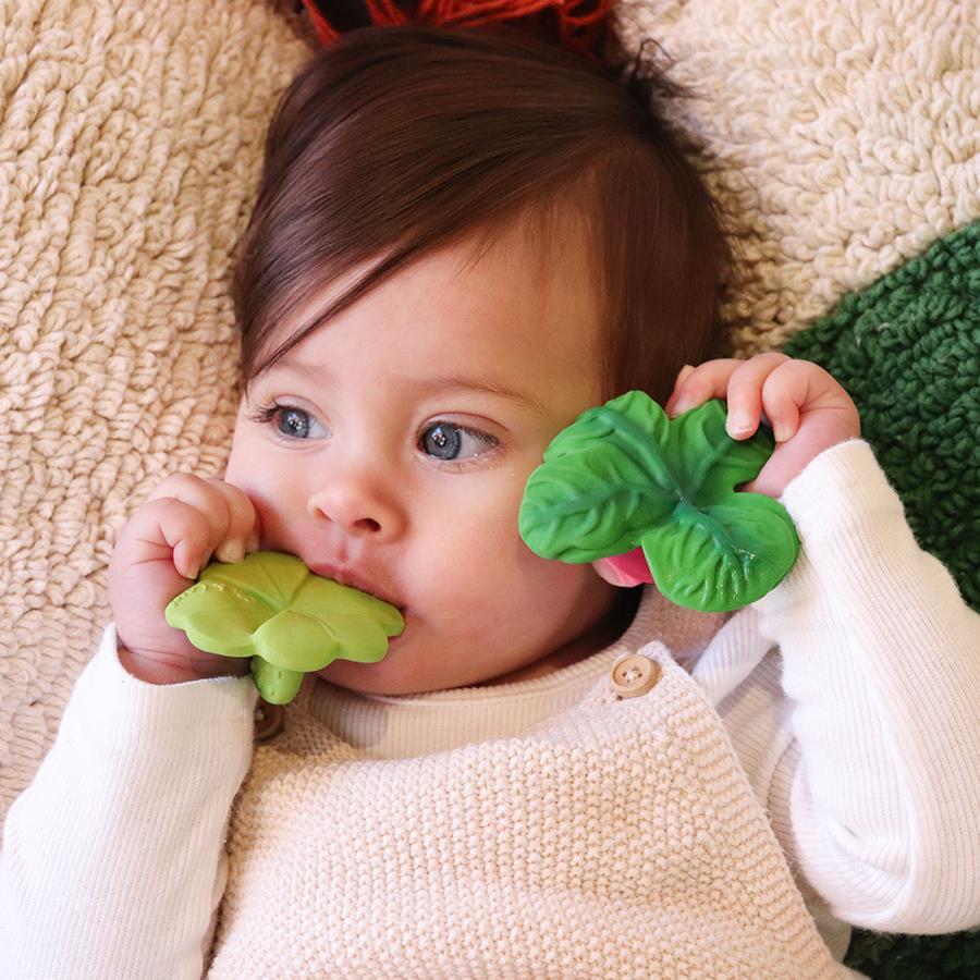 OLI & CAROL - Chewy-To-Go Eli the Clover Teether OLI & CAROL - Chewy-To-Go Eli the Clover Teether