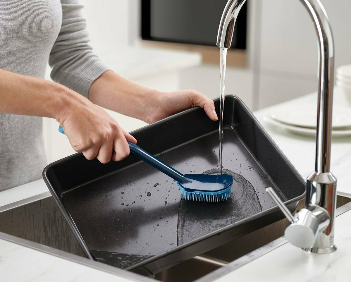 Joseph Joseph - CleanTech™ Washing-up Brush | Blue Joseph Joseph - CleanTech™ Washing-up Brush | Blue